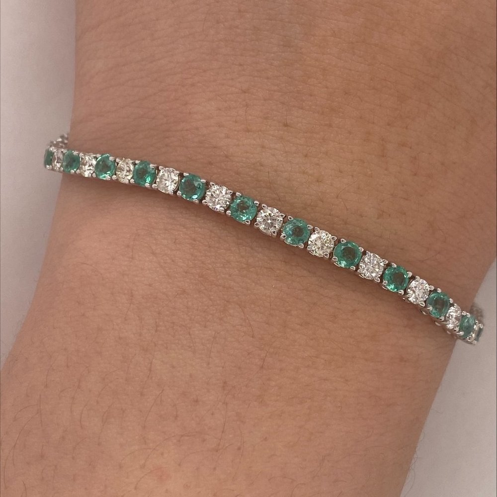 6.90 Carat Diamond and Emerald Bracelet G SI 14K White Gold 7 inch